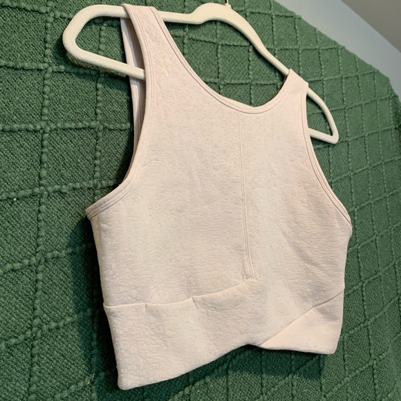 Lululemon Cropped Tank with reflective pattern - Picture 1 of 5